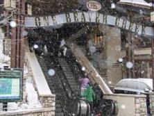 c2ag_222x167_3_rs_beaver-creek-escalators